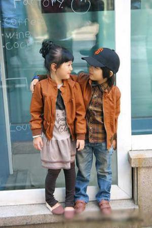 �ܳ���С˧����Ů