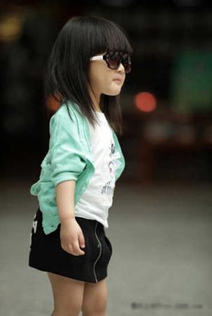 �ܳ���С˧����Ů