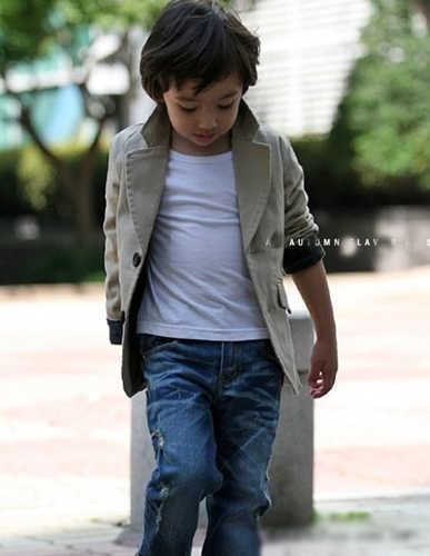 �ܳ���С˧����Ů