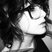 �˸кڰ�Ů��