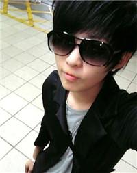 �ڰ��˸��Ƿ���Ů