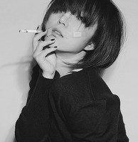 �ڰ��˸���Ů