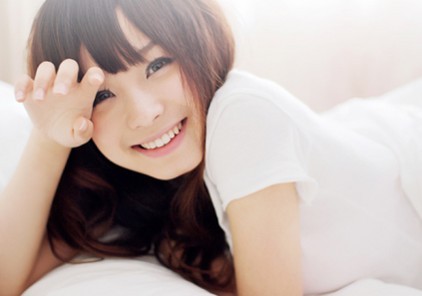 �ڰ��˸�Ů��