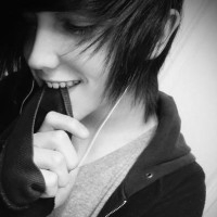 �ڰ��˸�Ů��