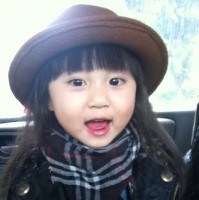 ���۾��ɰ�СŮ��