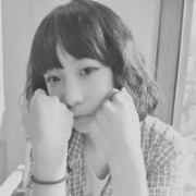 Ů���˸о�̬ͷ��