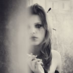 �ڰ�Ů���˸о�̬