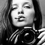 �ڰ�Ů���˸о�̬