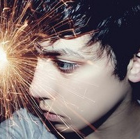 ������qq����