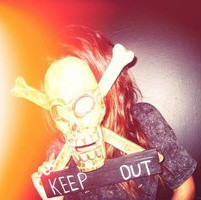 ������qq����