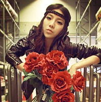 ������Ů������