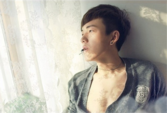 ��������Ů��