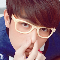 QQ����ͷ�����ŷֿ��ģ�һ��һŮһ��һ�ҳ�Ψ��