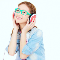 QQ����ͷ������һ��һŮ���Ҹ������Ǵ�������װһ��һ��