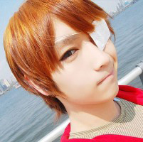 QQ����ͷ������һ��һŮ���Ҹ������Ǵ�������װһ��һ��