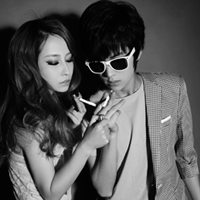 �ڰ��˸��Ƿ�����QQͷ�񣬱��˵�����һֱ���Ӻ�Զ