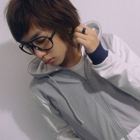 �������µ�QQ����ͷ�񣬼�װ��֪��ϲ������Լ�