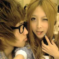 ���Ҹ������ǵ����ף������������qqͷ��һ��һ��