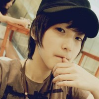 �ɰ��Ķ�������QQͷ�����Ǵ󲽵����Ҹ�����