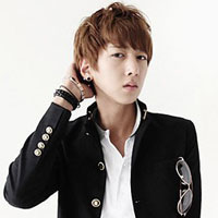 QQ����ͷ��������ԶҪ��һ��һ��һŮһ��һ��