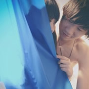 qq����������ͷ�񣬷�����һ��һŮΨ����ק