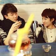 qq����������ͷ�񣬷�����һ��һŮΨ����ק