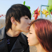 ����ͷ��˫�˺�Ӱһ��һŮ