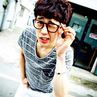 �������ռ�����QQͷ�����Ÿ��ָ�ֵ�������ĺܿɰ�