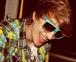 ŷ����������QQͷ������������ǿ��˻���ʹ