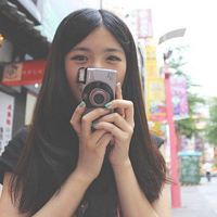 �������崿��Ůͷ���ں�ɫ�����Ե���������ô������