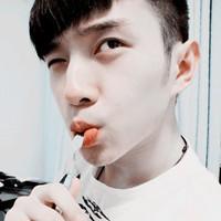 ˧���������к�QQͷ��һ˫���ĵĴ��۾�һգһգ��ɰ�