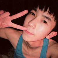 ˧���������к�QQͷ��һ˫���ĵĴ��۾�һգһգ��ɰ�