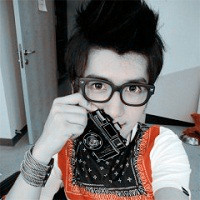 ʱ�з���������QQͷ���µ��ǵö�����