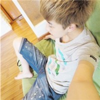 ���峬�ɰ�����ͷ��2011QQ���³�������ͼƬ