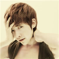 qq�����˸�ͷ��̬��������˫Ŀ������ĺ�����