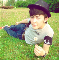 FZL��������ͷ��,��ɫͷ������һ���͸о��ܻ�