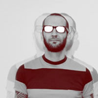 ŷ���ڰ��Ƿϳ��̵�����ͷ�񣬵��Ի�������������Ի��Լ�