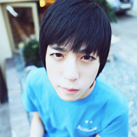 ŷ���ڰ��Ƿϳ��̵�����ͷ�񣬵��Ի�������������Ի��Լ�