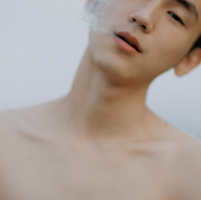 ŷ���ڰ��Ƿϳ��̵�����ͷ�񣬵��Ի�������������Ի��Լ�