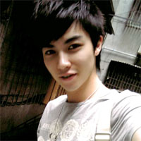 �����Ƿ��˸г���QQͷ���ҹµ��˶�þ����ĵĶ��