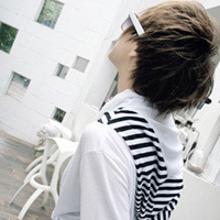 �����Ƿ��˸г���QQͷ���ҹµ��˶�þ����ĵĶ��