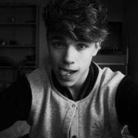 �ϴ���Ʒ����QQͷ��������湻���ĺ�����