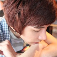 ������Ψ������ͷ�����������͸¶һ˿���������