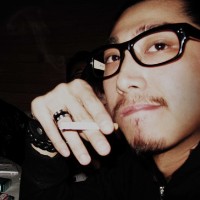 ŷ���Ƿ��˸�����ͷ�񣬷��������̴�ī������Ȧһ���ֿ�