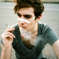 ŷ���Ƿ��˸�����ͷ�񣬷��������̴�ī������Ȧһ���ֿ�