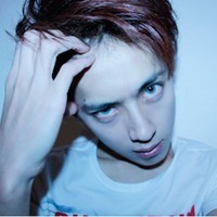 ŷ���Ƿ��˸�����ͷ�񣬷��������̴�ī������Ȧһ���ֿ�