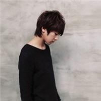 ���Ķ��ŵ�˧������ͷ���Ǹ��˶��ĸ�����������