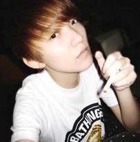 �����������QQͷ������ʱ�г����Ϳ���Щ90�����