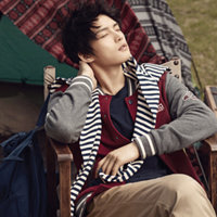 ���;ӼҺ�����ͷ���Ժ�϶��Ǹ�ģ��������