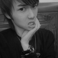 �����˸�����ͷ�񣬿�������һ��Īչ������ĺ�����